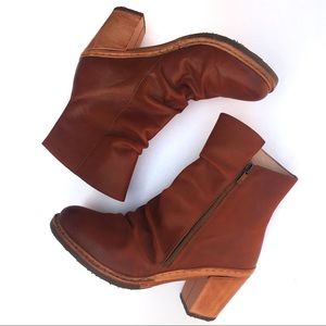 Neosens Slouchy Side Zip Ankle Booties